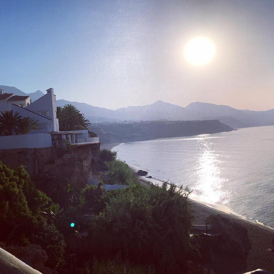 Apartamento frente al mar en la Torrecilla Nerja Exterior foto