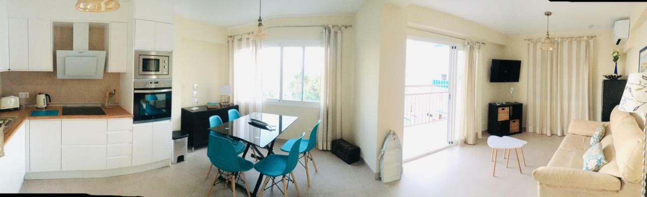 Apartamento frente al mar en la Torrecilla Nerja Exterior foto